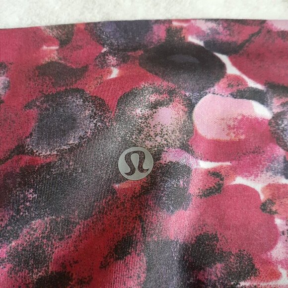 Lululemon Women's Size 6 Wunder Under Wild Berry Rumble Cropped Leggings - Picture 3 of 12